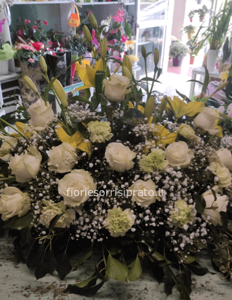 Cuscino funebre con fiori misti