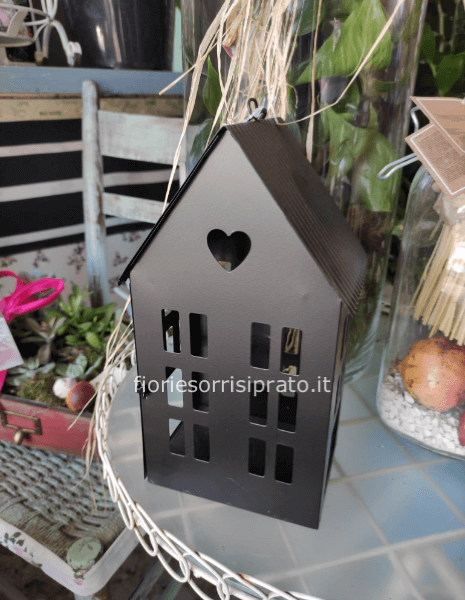 Lanterna a forma di casa in nero 