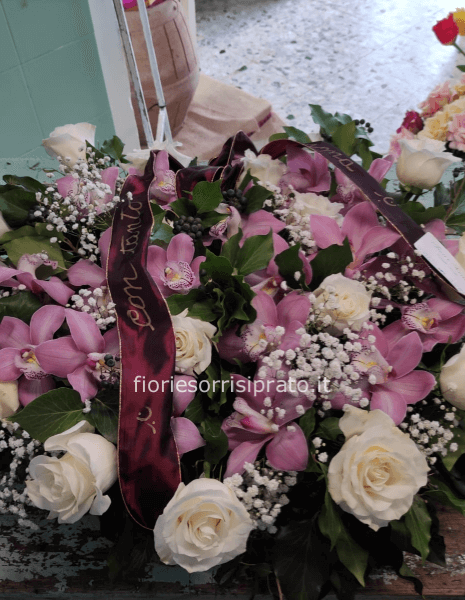 Cuscino funebre a forma di cuore