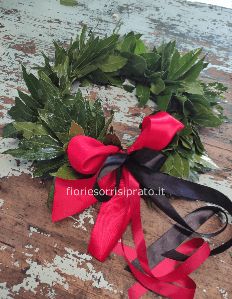 Corona d'alloro semplice con doppio nastro