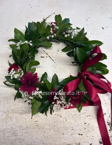 CORONA D'ALLORO CON ROSELLINE ROSSE, DALIE BORDEAUX E GYPSOPHILA