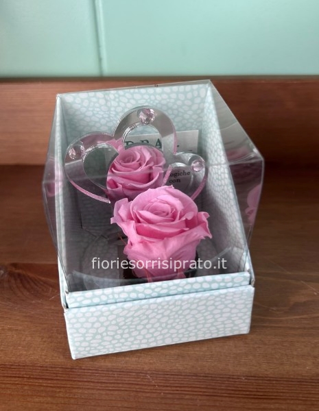 ROSELLINA STABILIZZATA ROSA CON CUORICINI